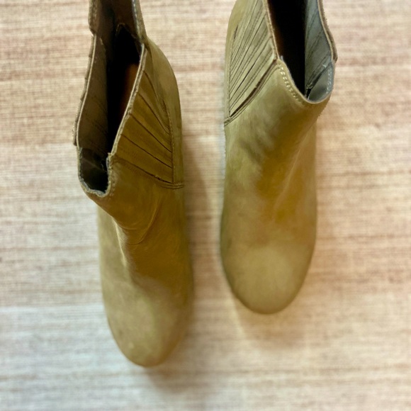 LOFT Shoes - Loft Leather Clog Boots | Size 11 | Genuine Leather | 2.75” Platform | EUC
